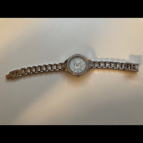 Silver Quarts Watch - Picture 3 of 4